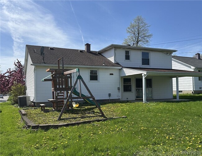 Building Photo - 221 Marrano Dr