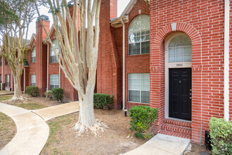 Building Photo - Miramar Townhomes