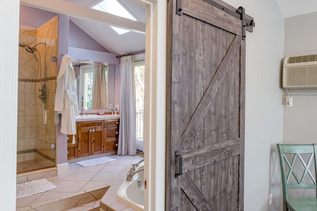 Building Photo - 188 Godfrey Rd E