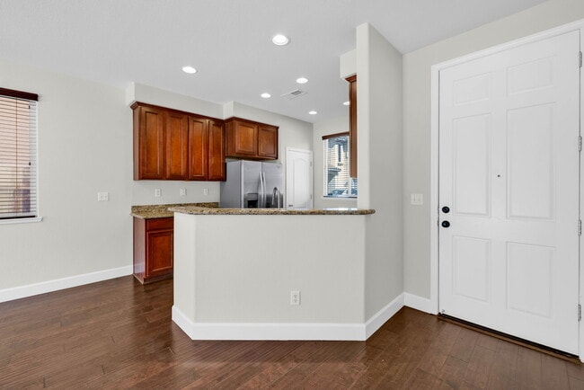 Building Photo - 9 Dulcibbella Pl