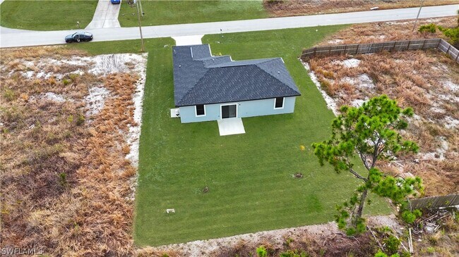 Building Photo - 1217 Cellini St E