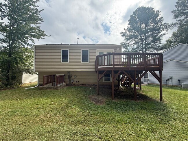 Building Photo - 3610 Rawdon Dr