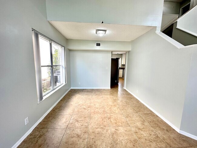 Building Photo - 2698 Linkside Dr