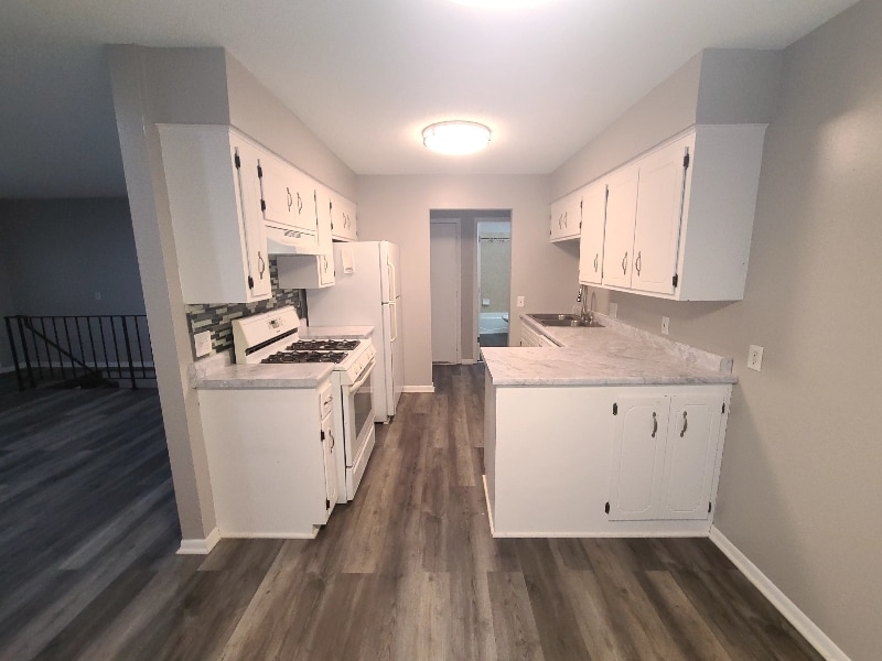 Building Photo - 8232 Noble Ave N