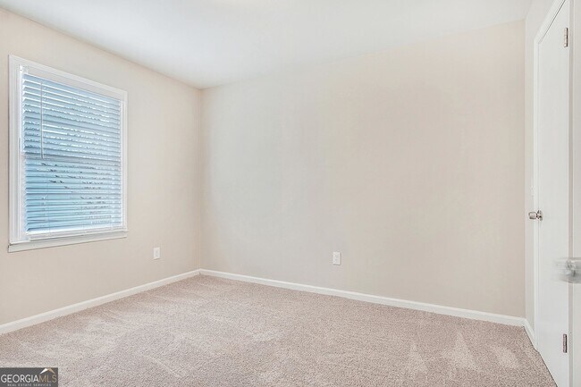 Building Photo - 660 Thomasville Blvd SE