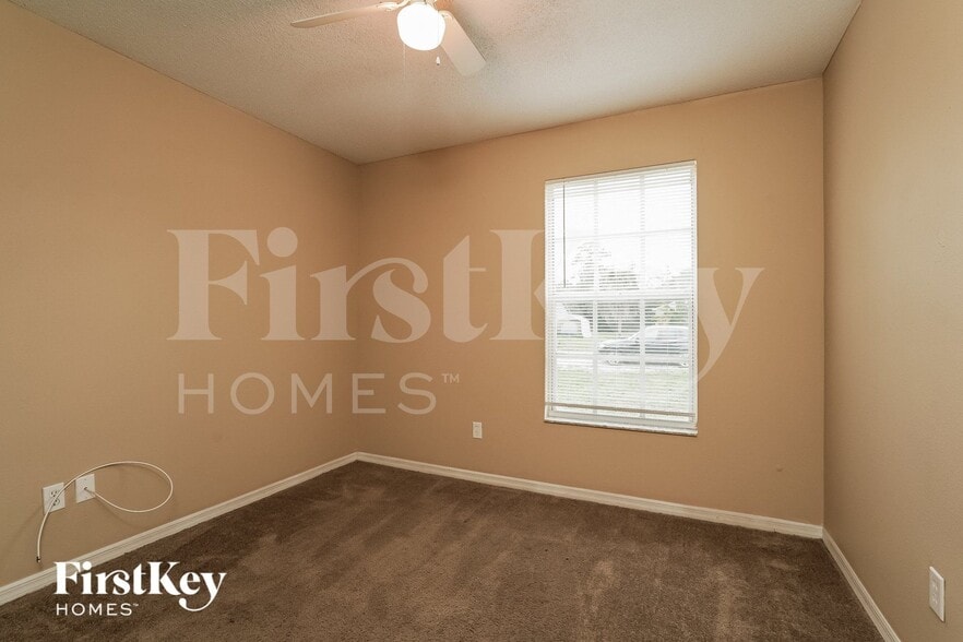 Building Photo - 490 Clay St