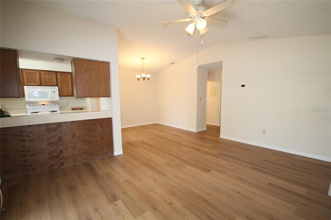 Building Photo - 185 Waterfall Way