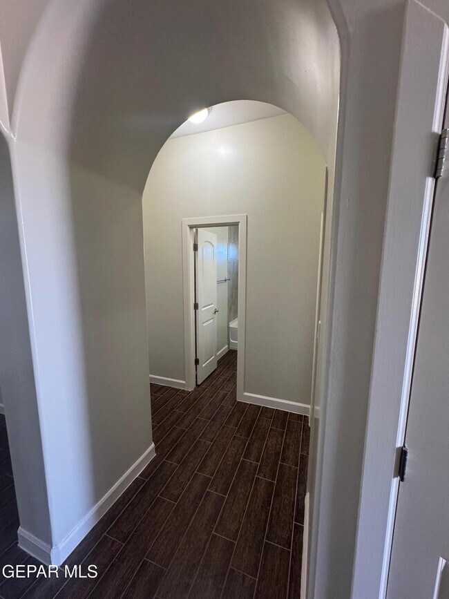 Building Photo - 7726 Enchanted Ridge Dr