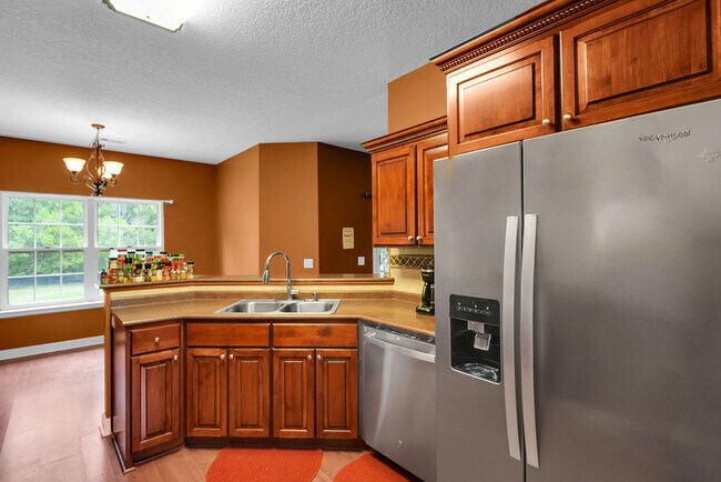 Building Photo - 68 Lincoln Way