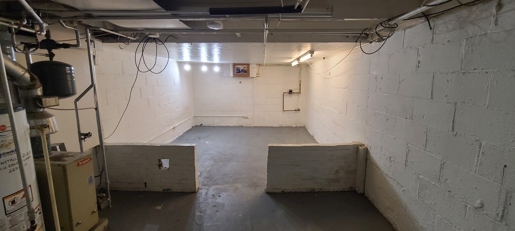 storage - 1232 Elm St