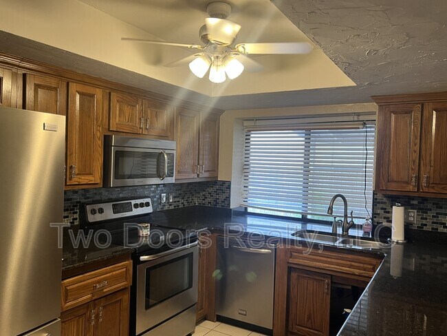 Building Photo - 12509 Clarence Ct