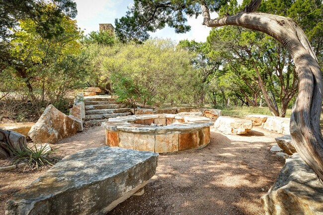 Building Photo - 18004 Edgewood Way