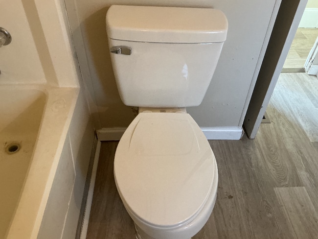 Building Photo - 619 Prosperity Dr