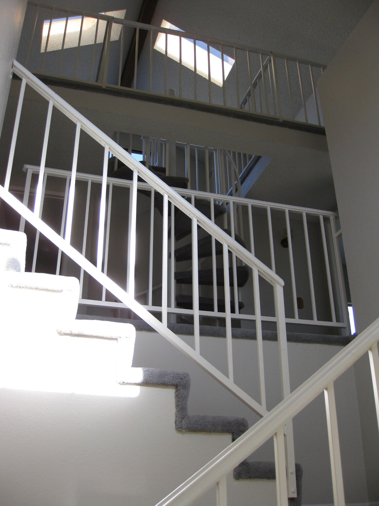 Building Photo - 253 E Avenue R2