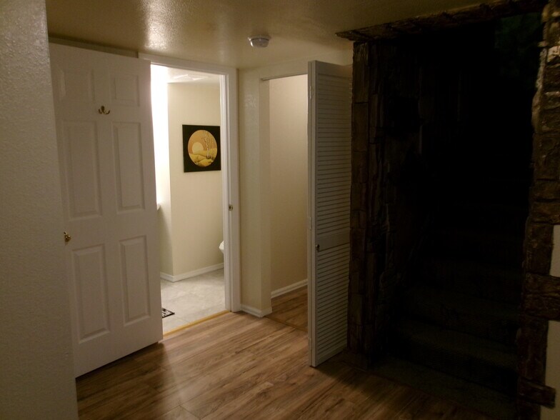 bathroom/closet/upstaires entrance - 17863 E Maplewood Cir