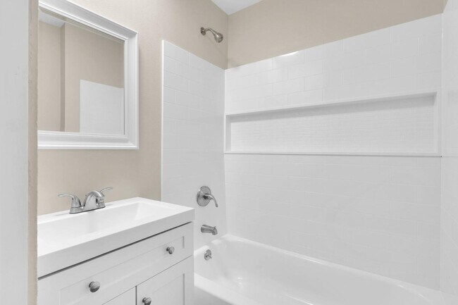 Building Photo - 701 George Hopper Rd