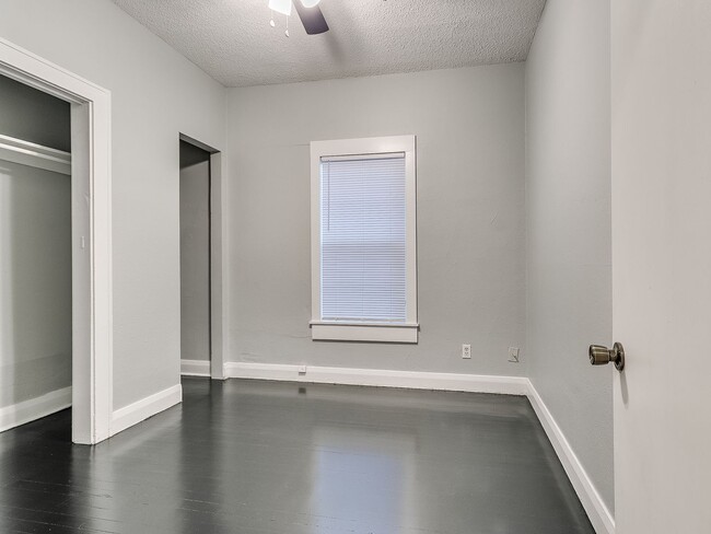 Building Photo - 3 Bedroom 1 Bath home in Shawnee!