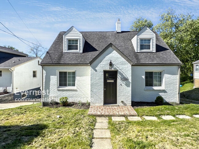 Primary Photo - 210 Rosecrest Dr