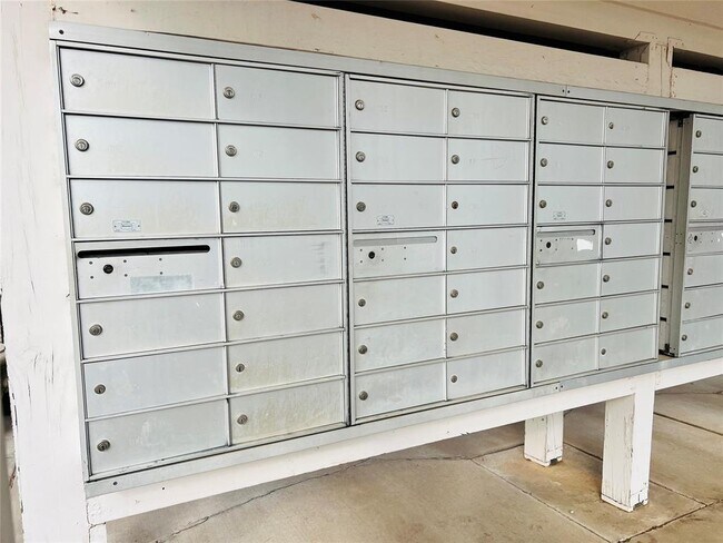 Building Photo - 2200 Classen Blvd