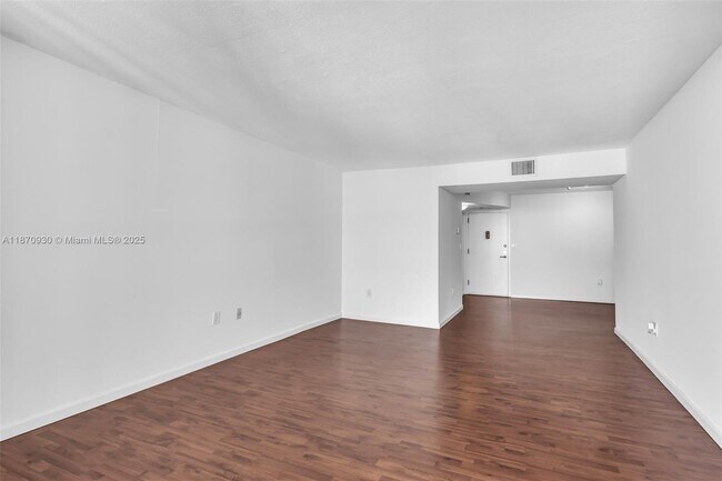 Building Photo - 2333 Brickell Ave