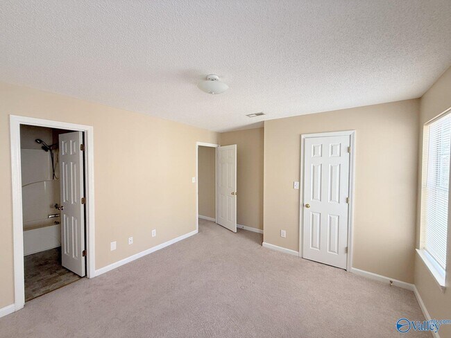 Building Photo - 262 Waters Edge Ln