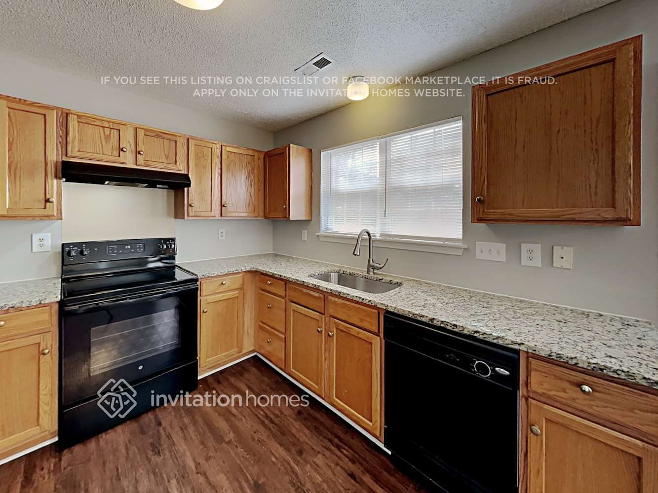 Building Photo - 8643 Bodkin Ct