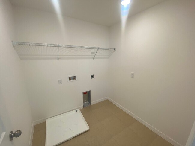 Building Photo - Limited-Time Offer: $500 OFF your second m...
