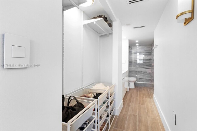 Building Photo - 5701 Collins Ave