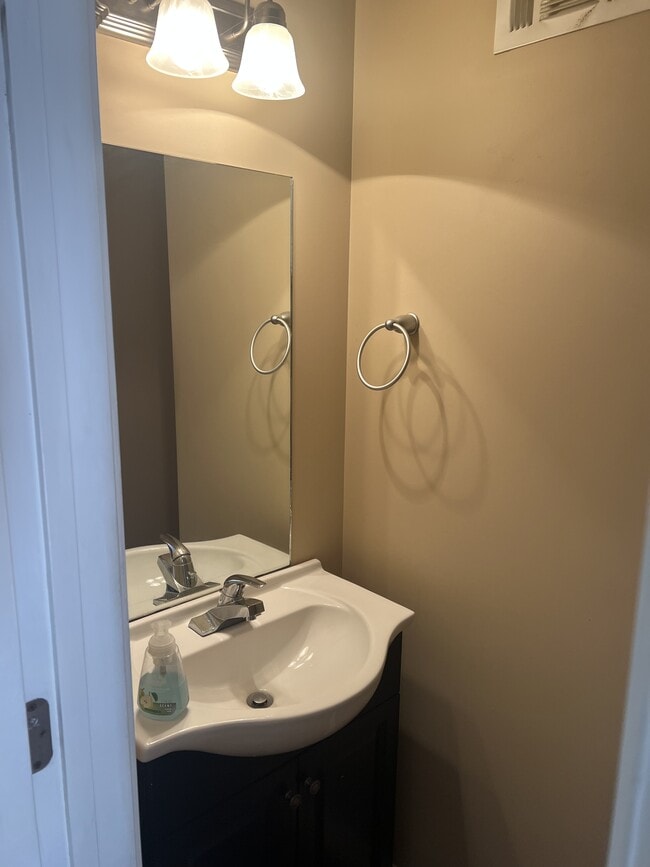 Building Photo - 3751 M.L.K. Jr Dr SW