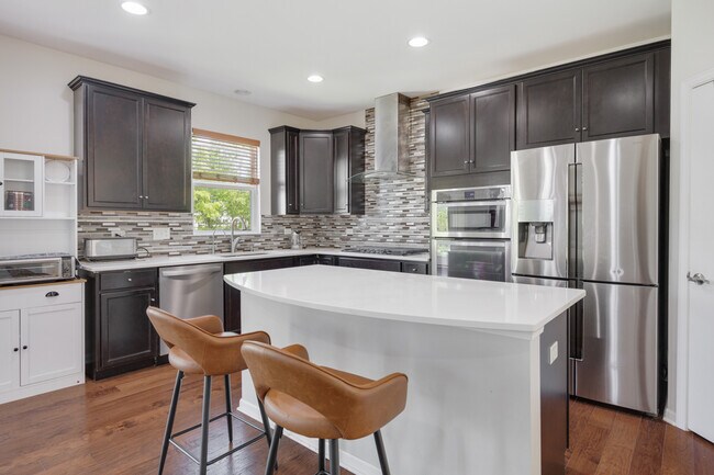 Building Photo - 2531 Basin Trail Ln