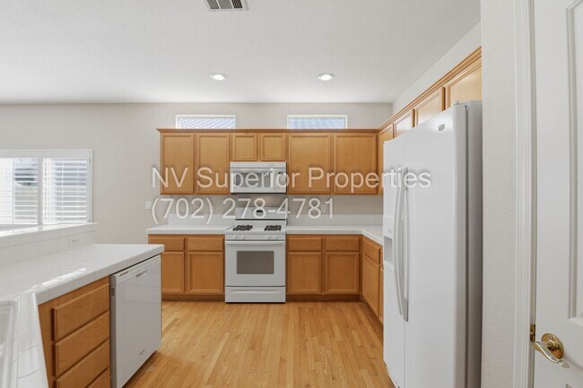 Building Photo - SE!! 4 Bedrooms!! Single Story!!! 3 Car Garage!!! Gated!! Water Conditioner!! All Appliances!!! F...