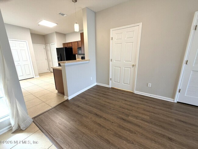 Building Photo - 295 Leese Dr