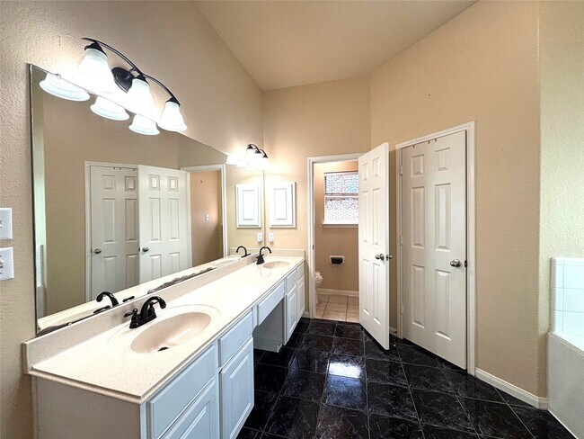 Building Photo - 19123 Center Park Dr