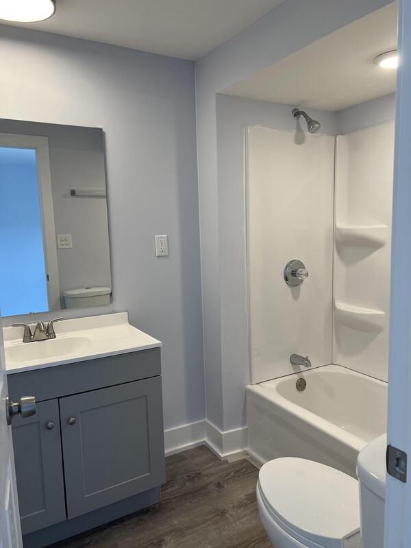 Building Photo - 419 W 6th St