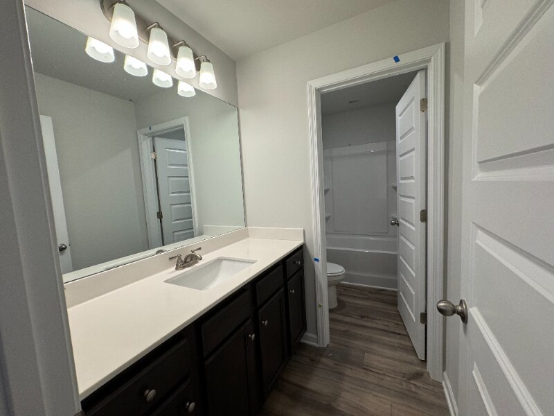 Building Photo - 3300 Westgate Park Dr