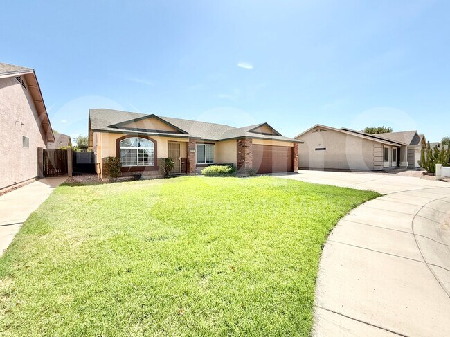 Building Photo - 2321 E Remington Pl
