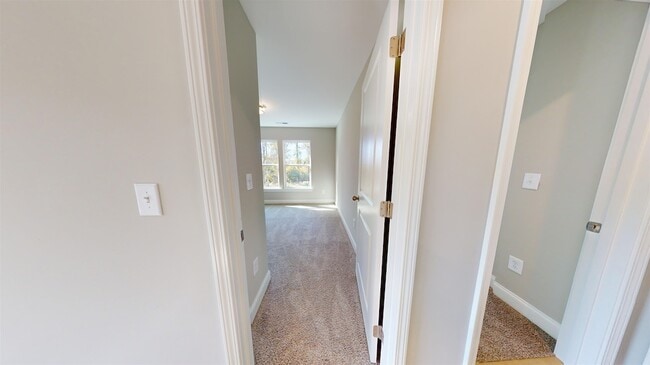 Building Photo - 1032 Moen Lp