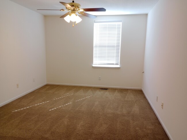 Building Photo - 3519 La Mesa Dr