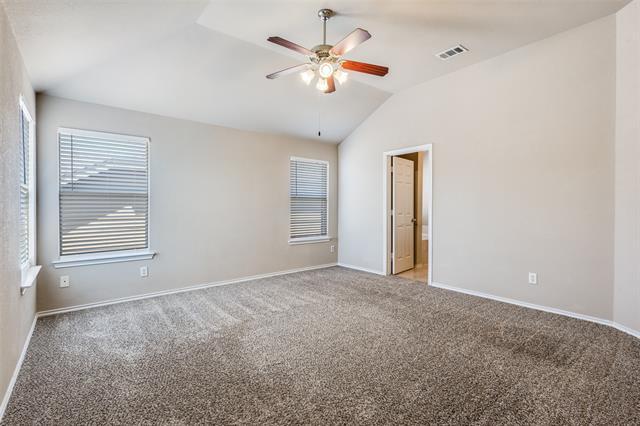Building Photo - 2033 Meadow View Dr