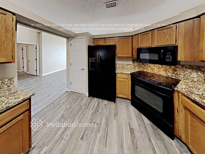 Building Photo - 1733 Red Cypress Dr