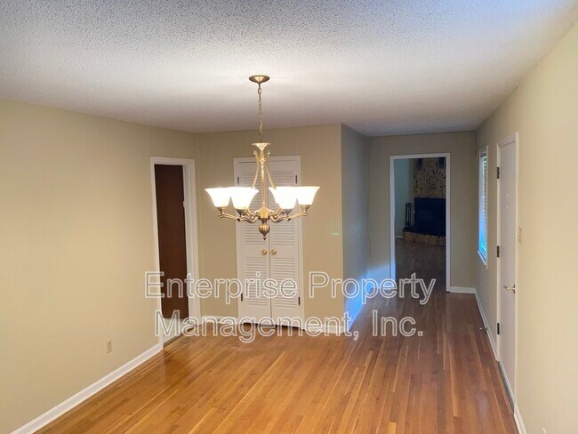 Building Photo - 2739 N Star Dr