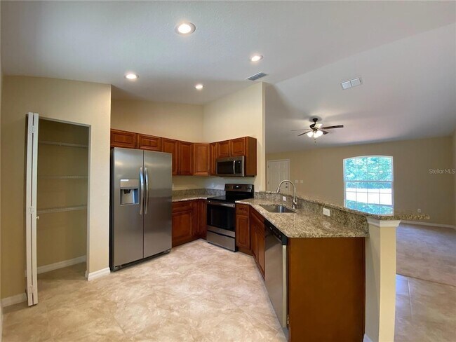 Building Photo - 15819 SW 19th Terrace