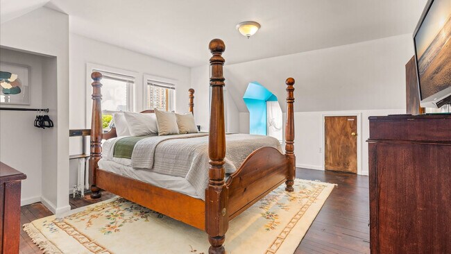 Building Photo - 27 S Oakland Ave