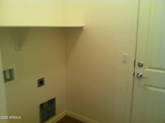 Building Photo - 3434 E Grand Canyon Dr
