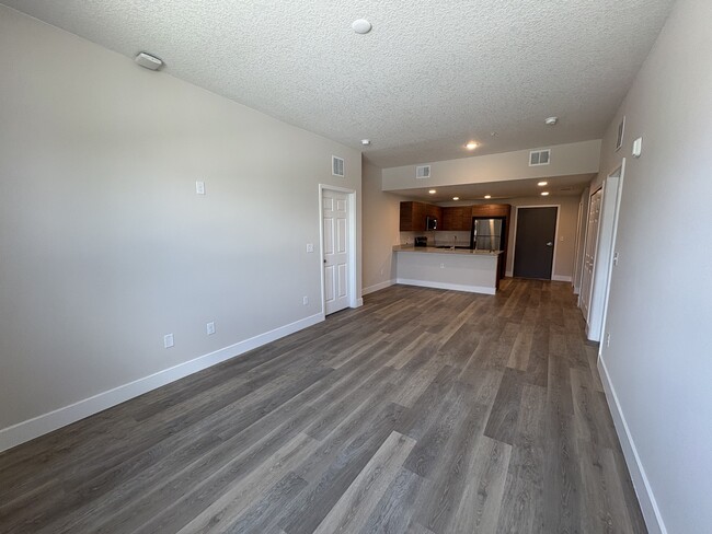 Building Photo - 4424 S Texas Ave