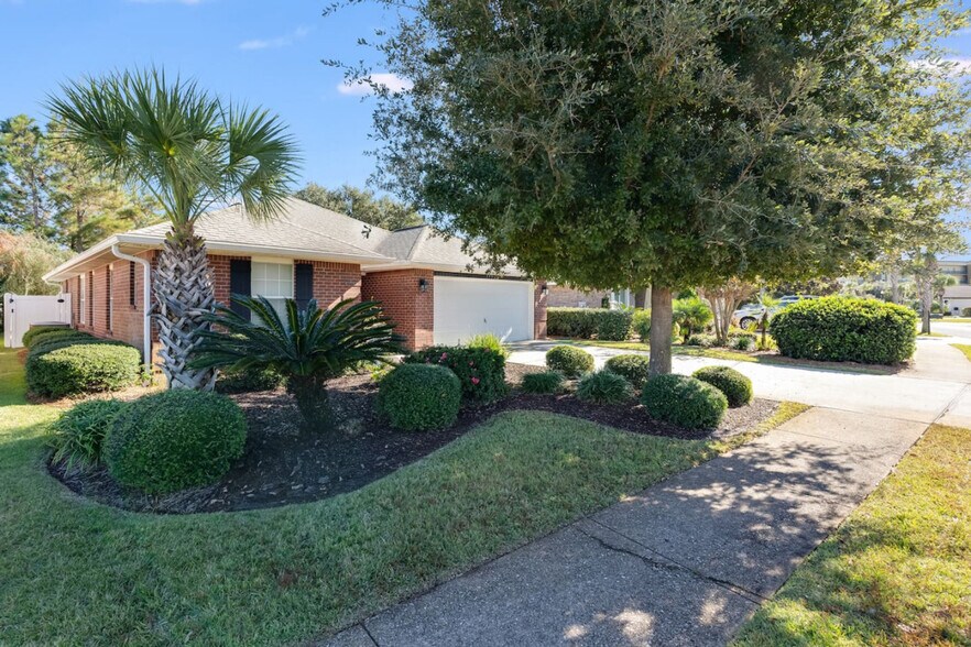 Building Photo - 135 Secret Harbor Dr
