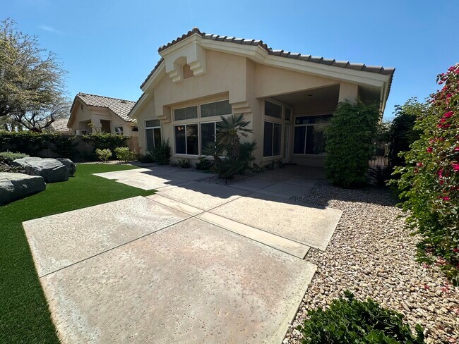 Building Photo - 78284 Rainbow Dr