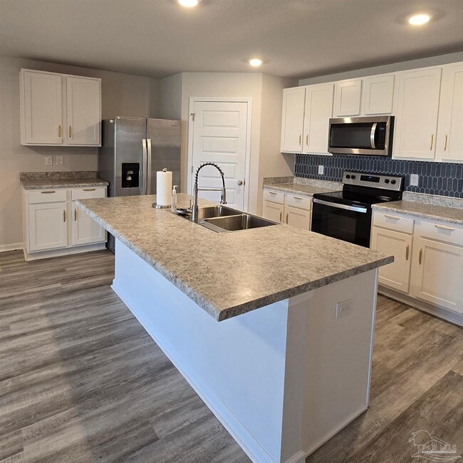 Building Photo - 4384 White Cedar Ct