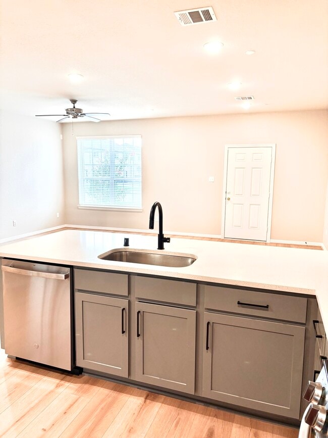 Building Photo - 2830 Scanlan Mdw