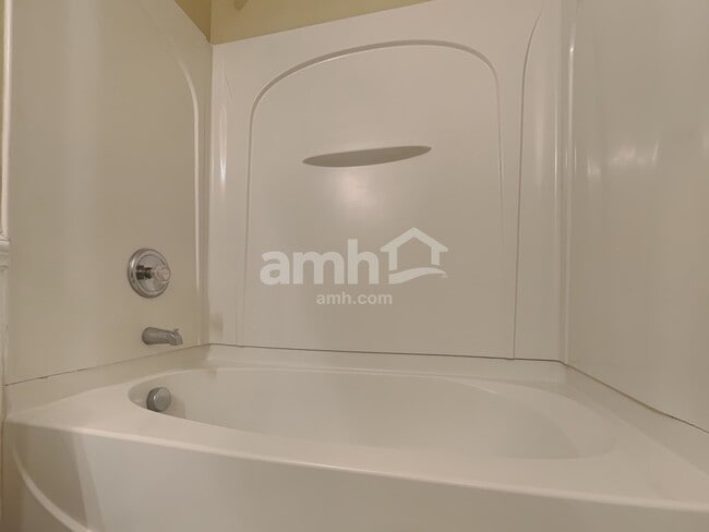 Building Photo - 1717 Cabarrus Crossing Dr